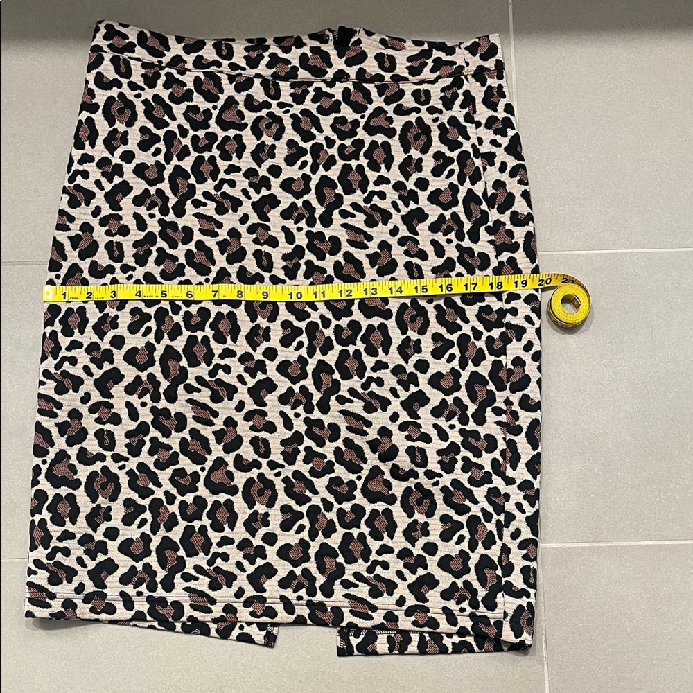 Chic Leopard Print Knit Pencil Skirt bought at Anthropologie.